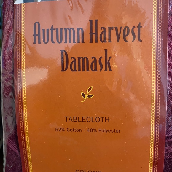 - - Linen-n-Things Red Oblong Table Cloth 60x104" NWT Autumn Harvest Damask - Picture 2 of 7